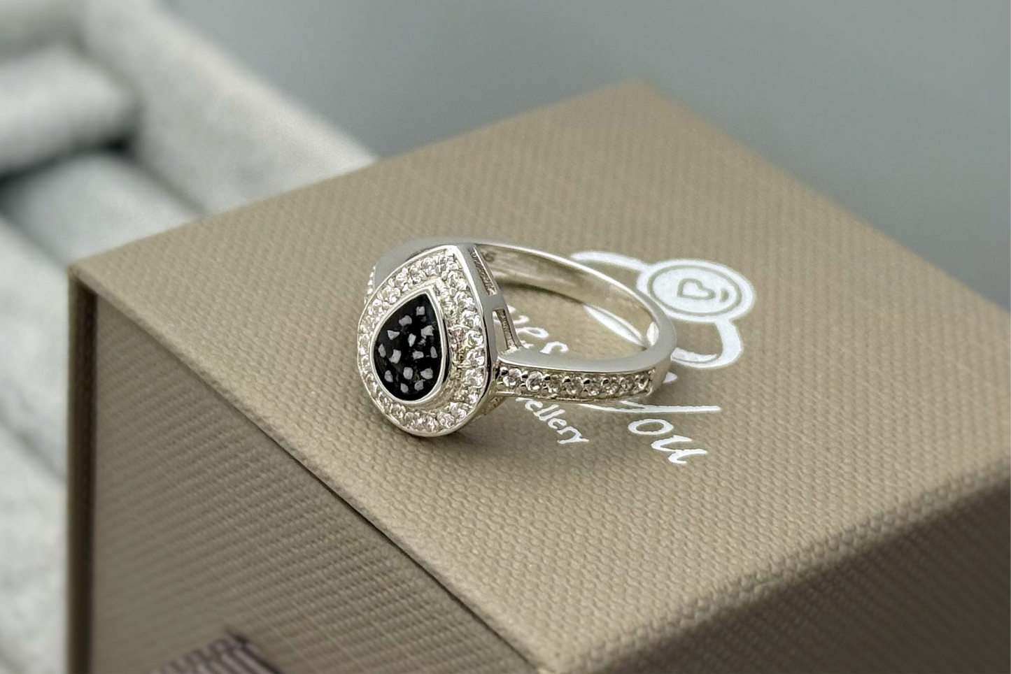 925 Silver Pear Drop Crystal Ring