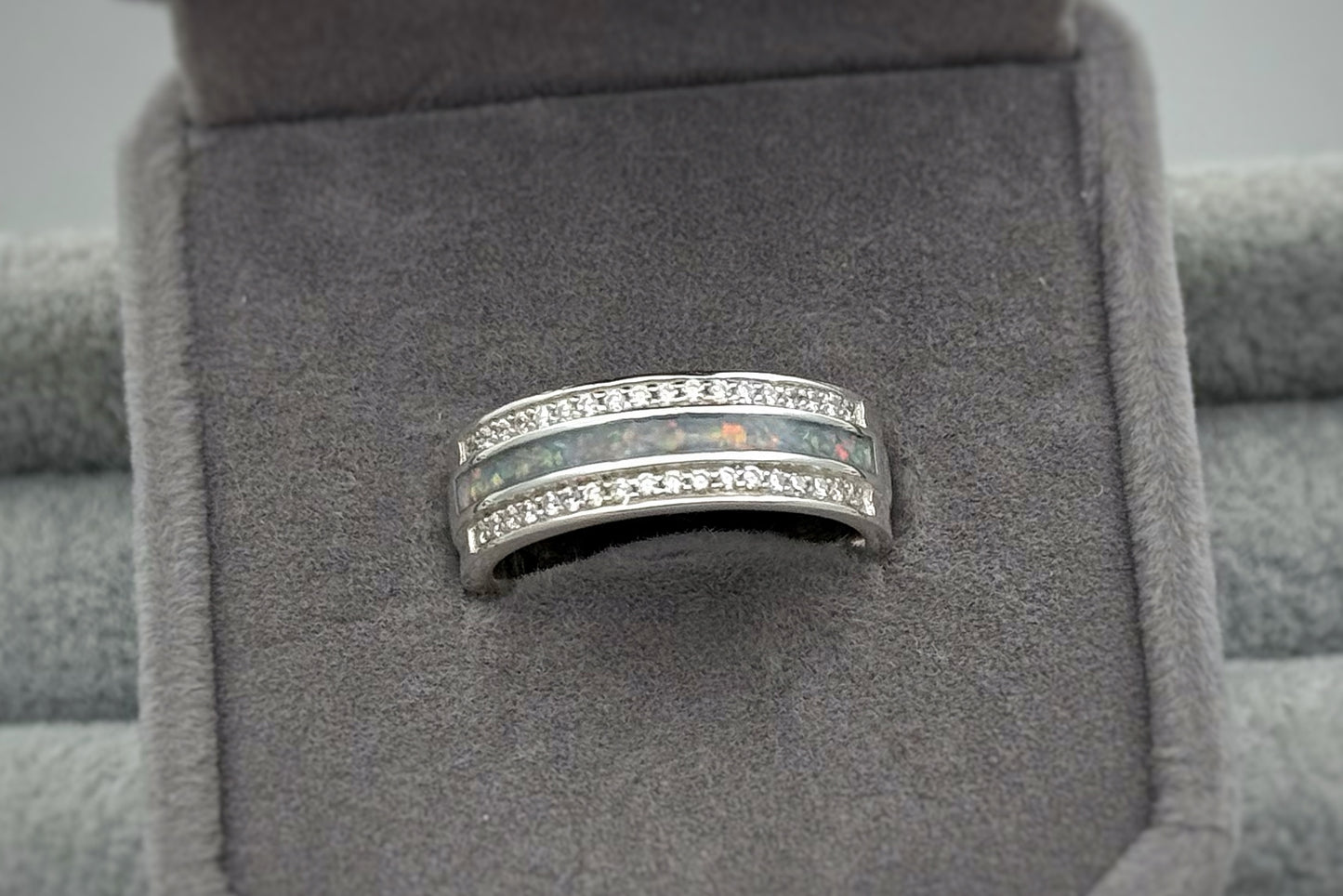 925 Silver 6mm Central Channel Crystal Band Ring