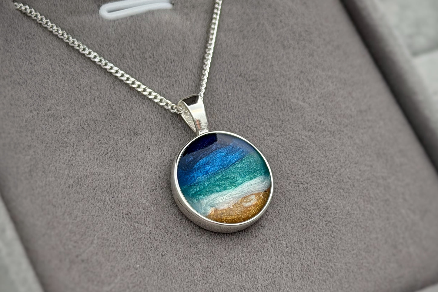 925 Silver Round Beach Scene Memorial Pendant