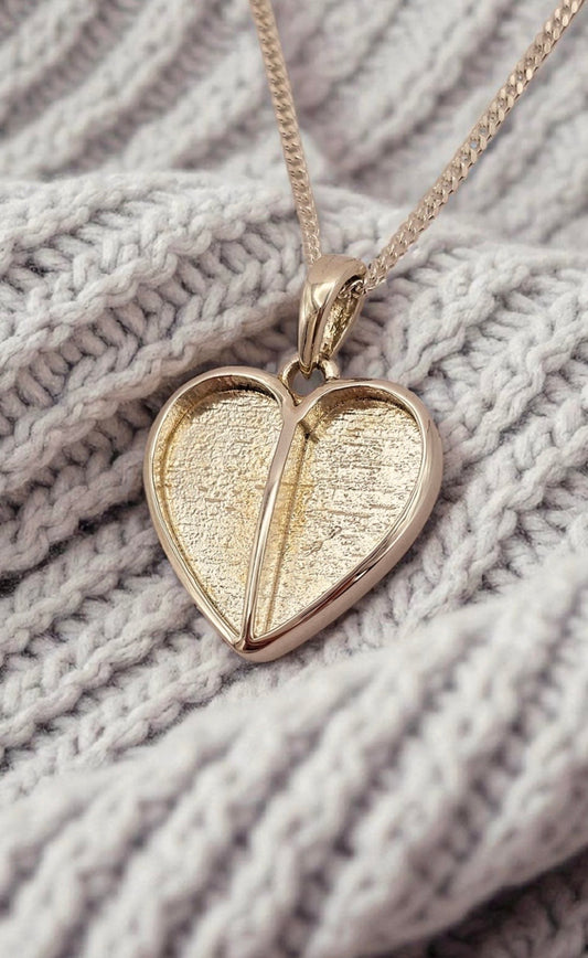 9K Gold Split Heart Pendant