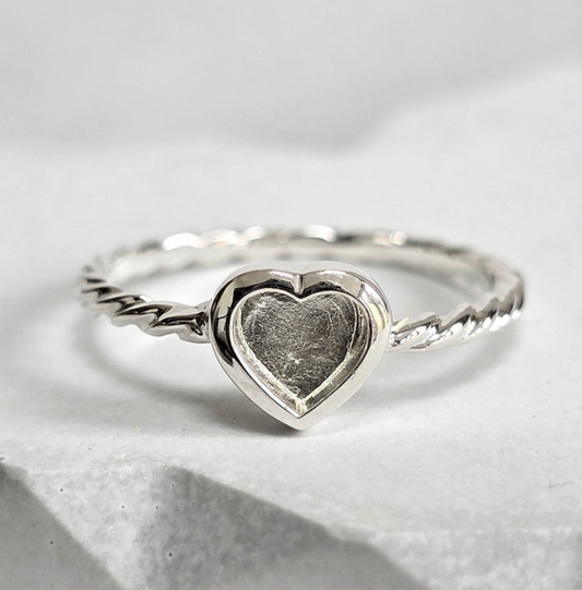 925 Silver Simple Heart Twisted Band Ring