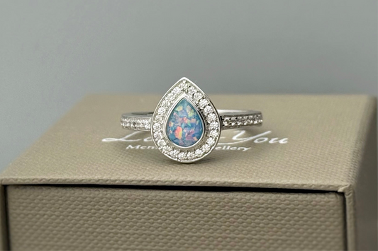 9k Gold Pear Drop Full Crystal Ring