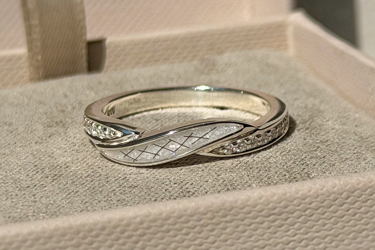 925 Silver Wave Crystal Band Ring