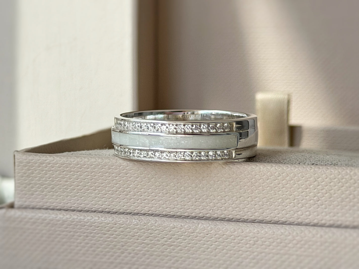 925 Silver 6mm Central Channel Crystal Band Ring