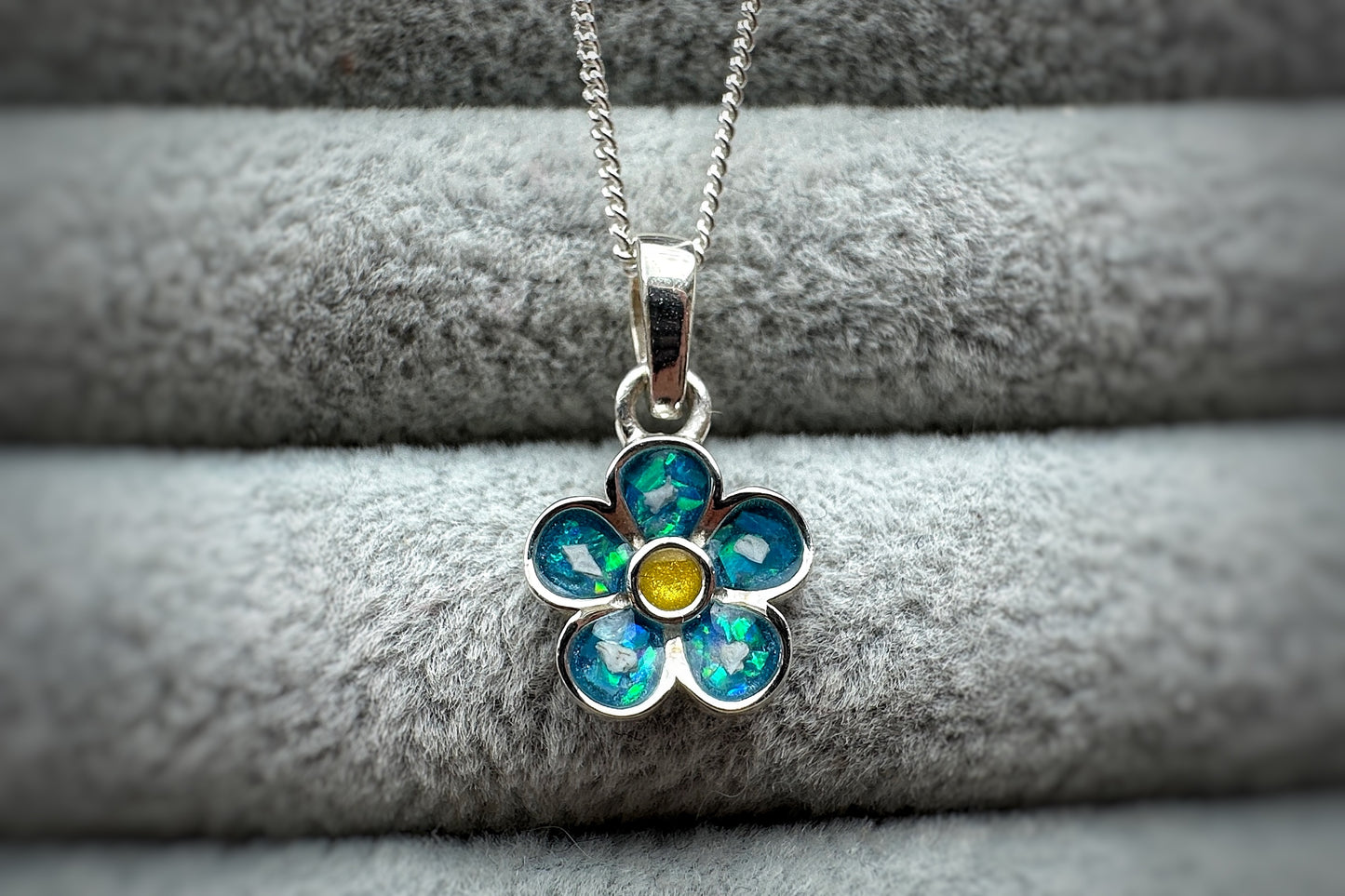 925 Silver Petite Forget-Me-Not Pendant