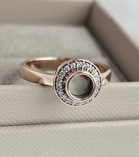 9K Gold Round Halo Crystal Ring
