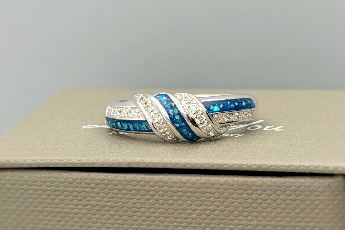 925 Silver Three Stone Knot Twist Band Ring