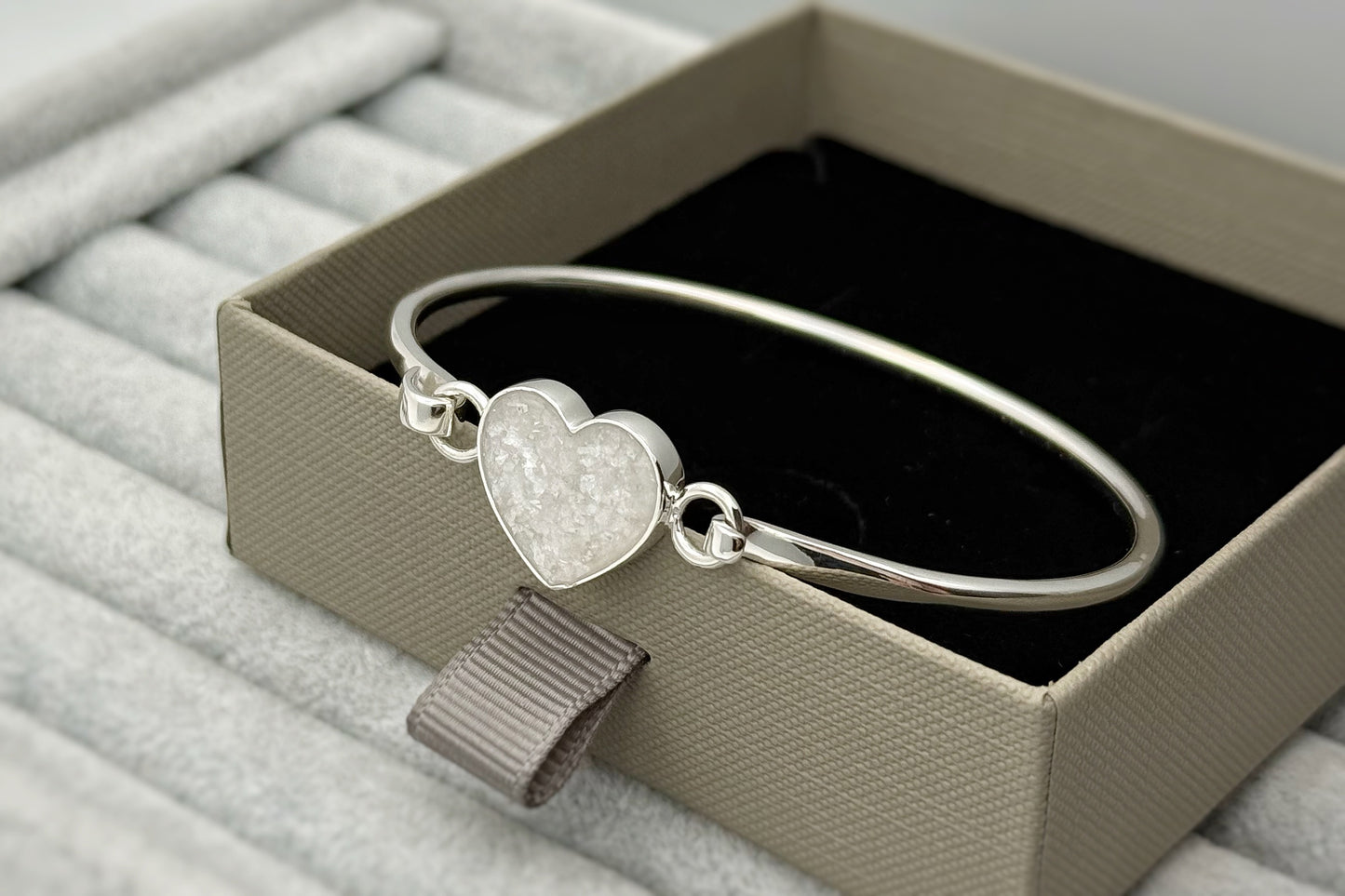 925 Silver Simple Heart Bangle