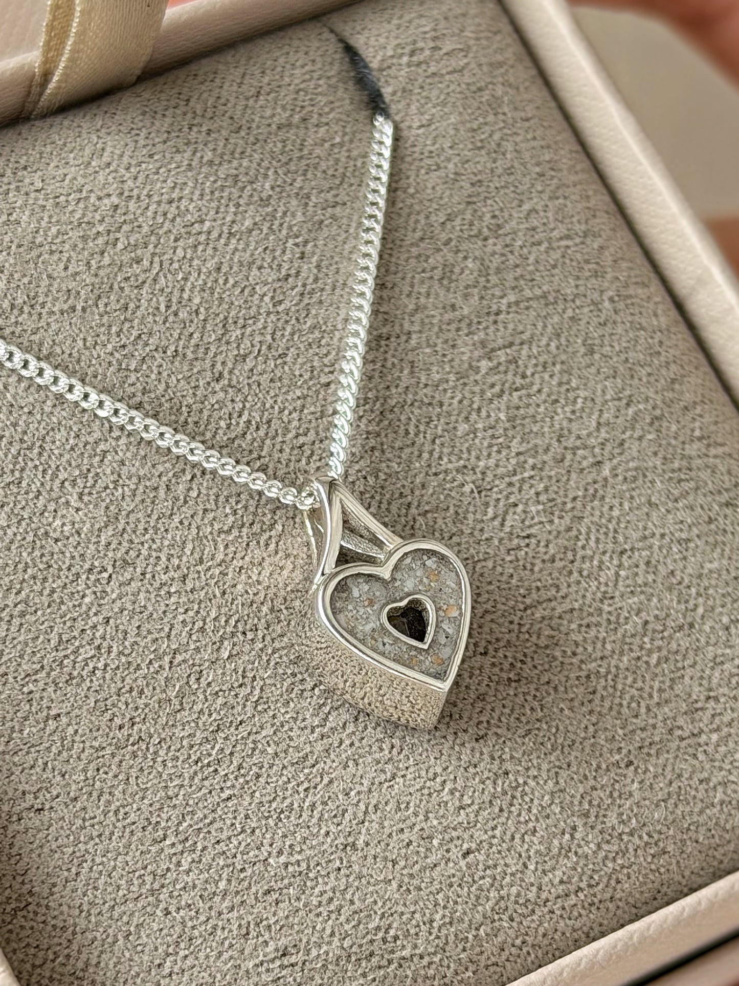 Heart Crystal Secretly Set Ashes Pendant