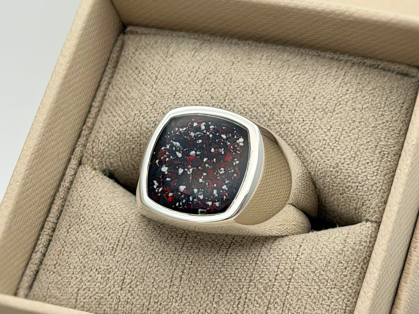 9k Gold Unisex Rounded Square Signet Ring