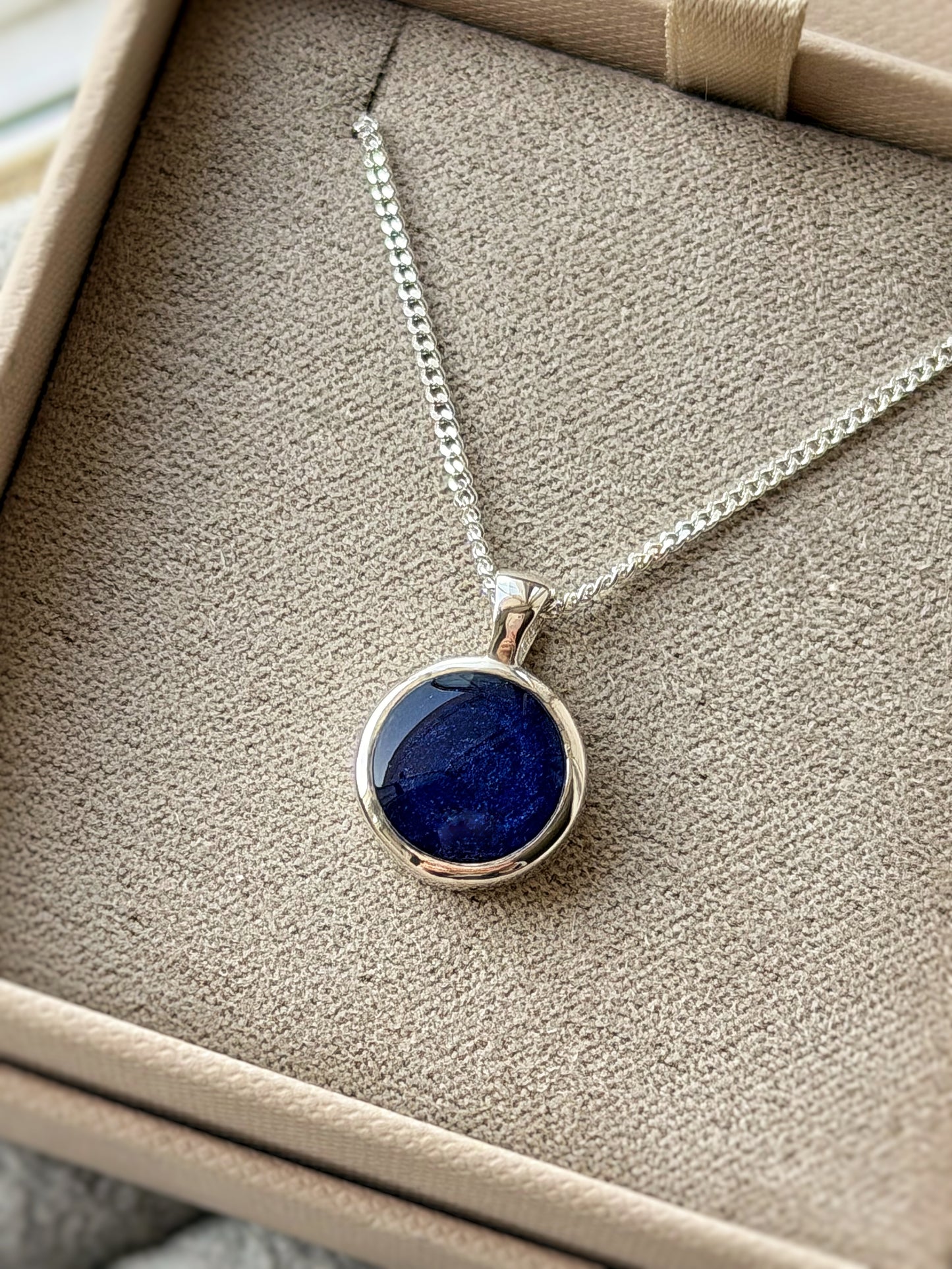 925 Silver Simple 12mm Round Thick Trim Pendant