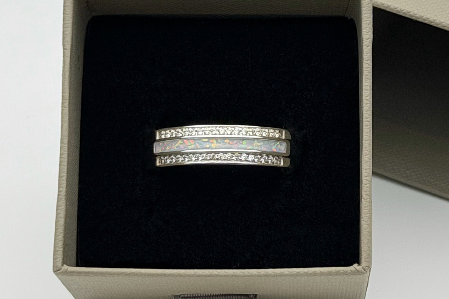 925 Silver 6mm Central Channel Crystal Band Ring