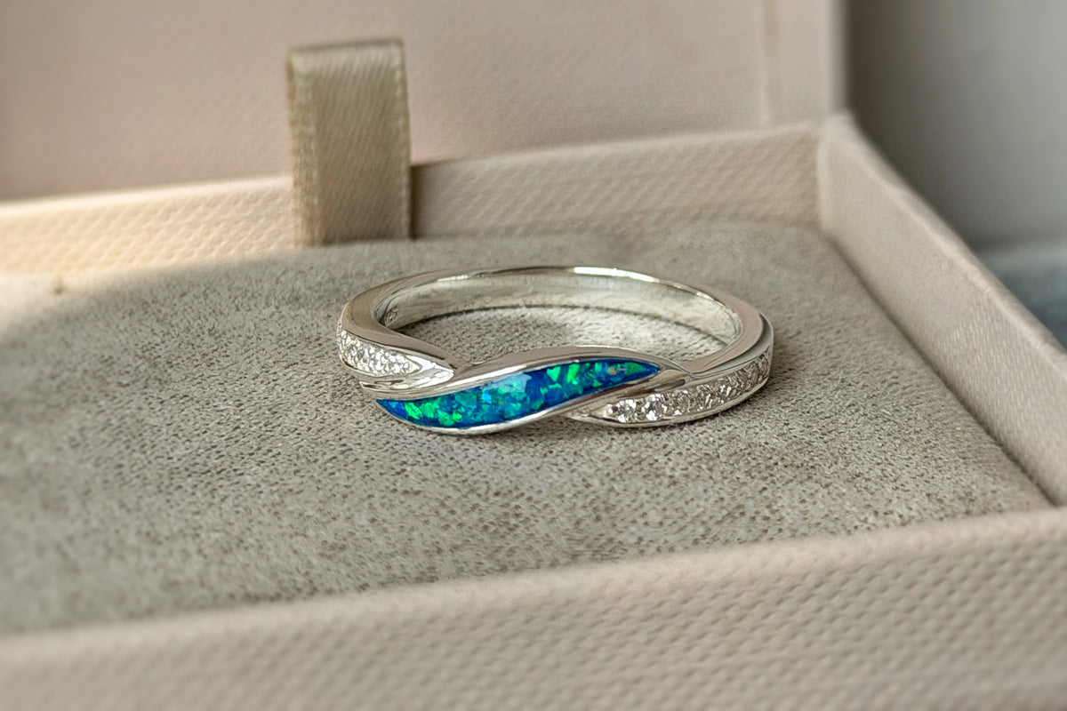 925 Silver Wave Crystal Band Ring