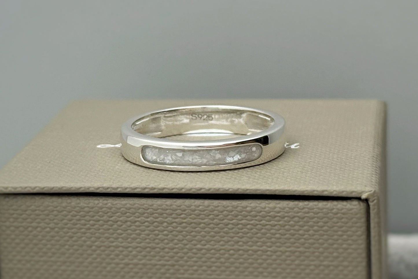 925 Silver Unisex 4mm Channel Band Ring