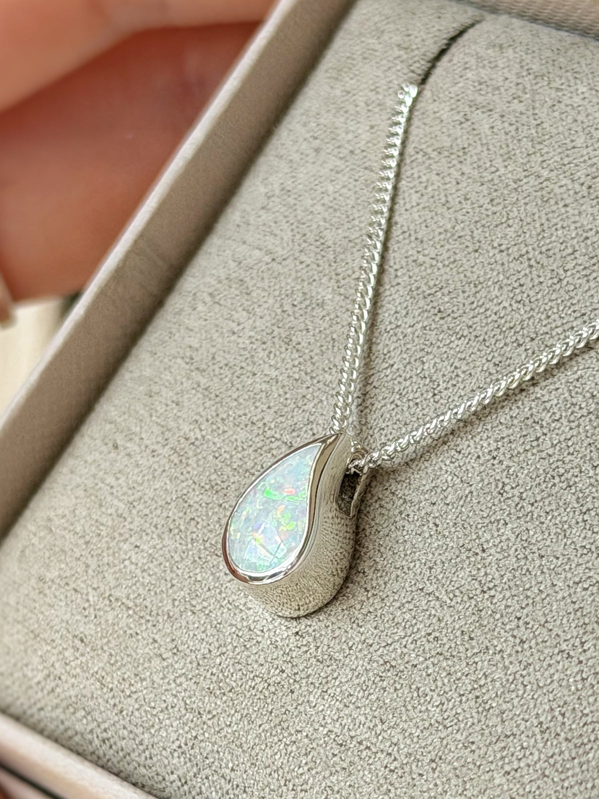925 Silver Simple Floating ‘Tear Drop’ Pendant