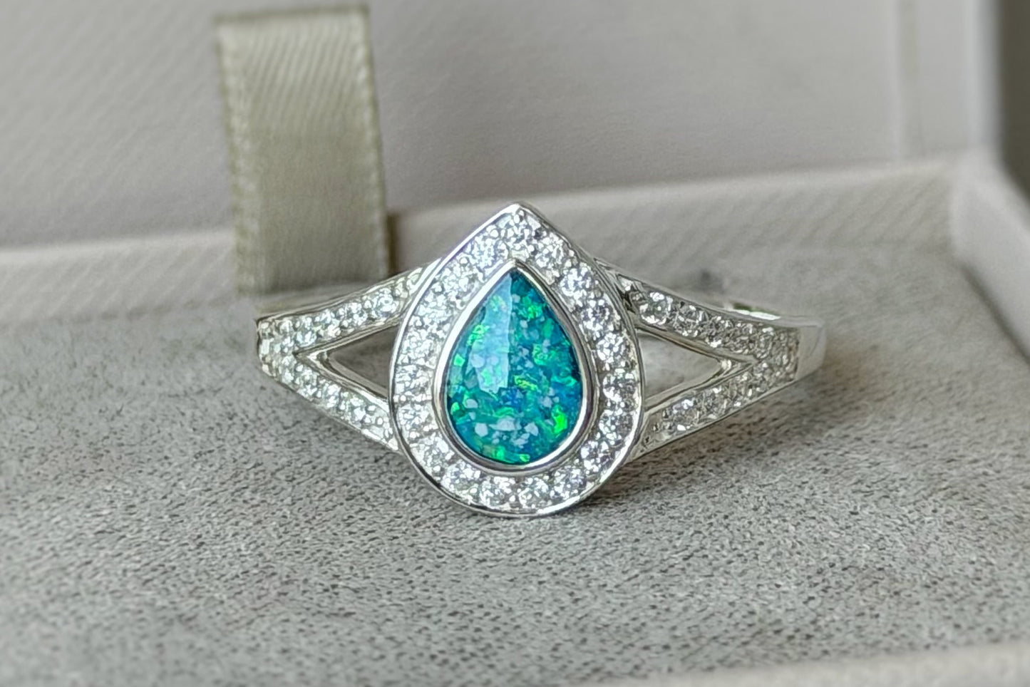 925 Silver Full Crystal Pear Split Band Ring