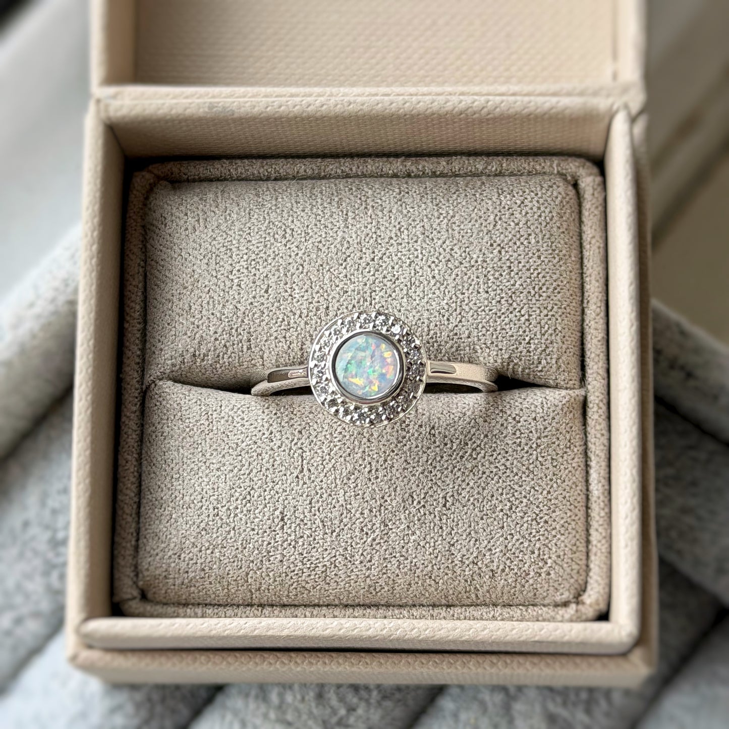 925 Silver Halo Cluster Crystal Ring
