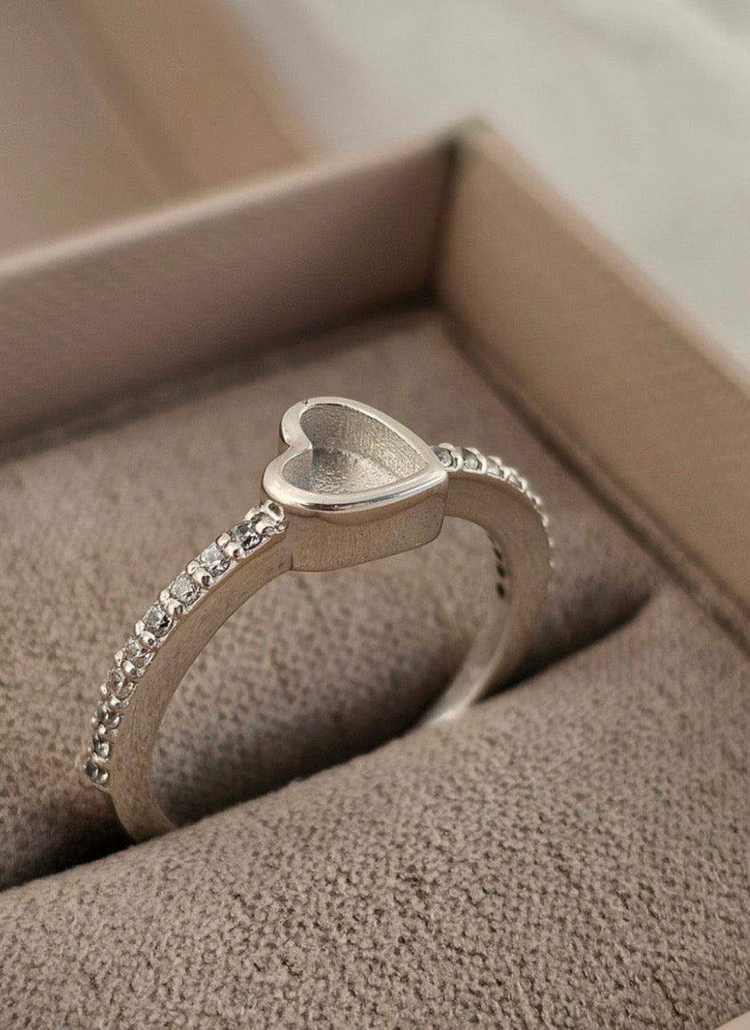 925 Silver Dainty Side Heart Ring