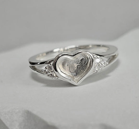925 Silver Heart Crystal Cluster Ring