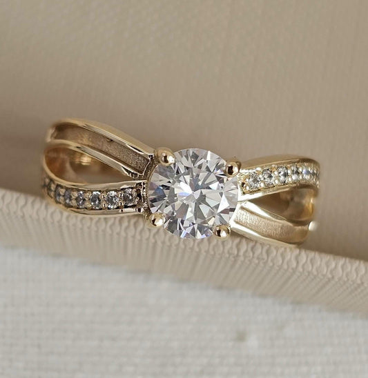 9K Gold Solitaire Infinity Crystal Ring