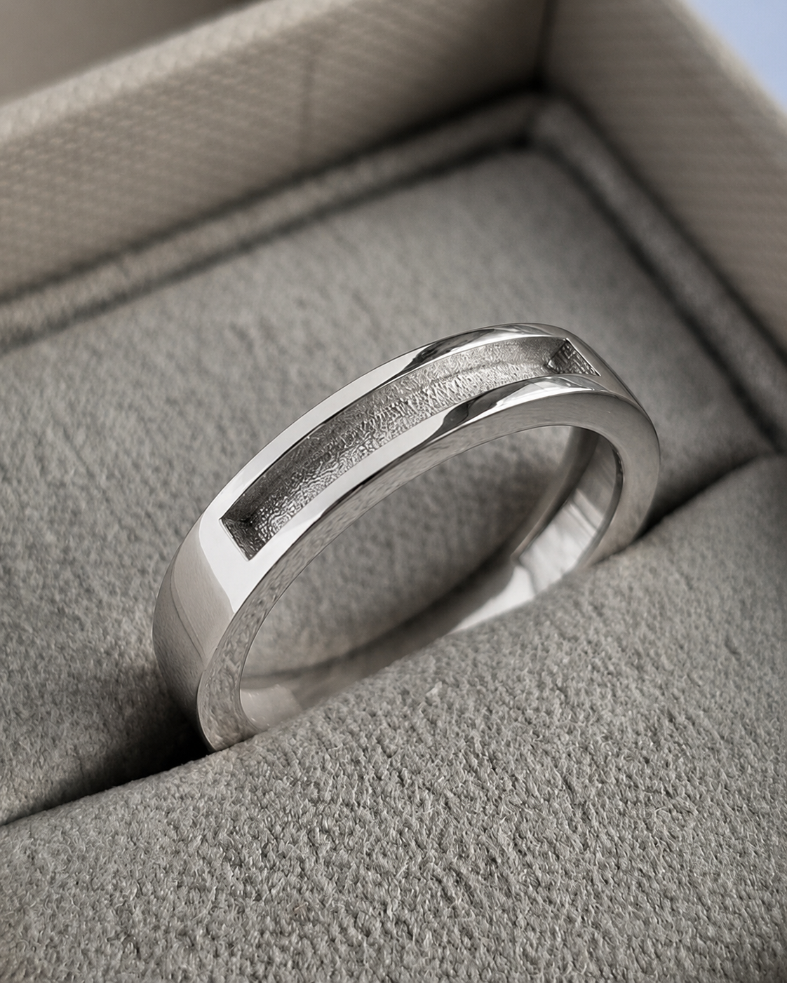925 Silver Unisex 4mm Squared Channel Band Ring