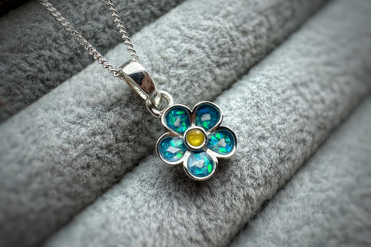 925 Silver Petite Forget-Me-Not Pendant