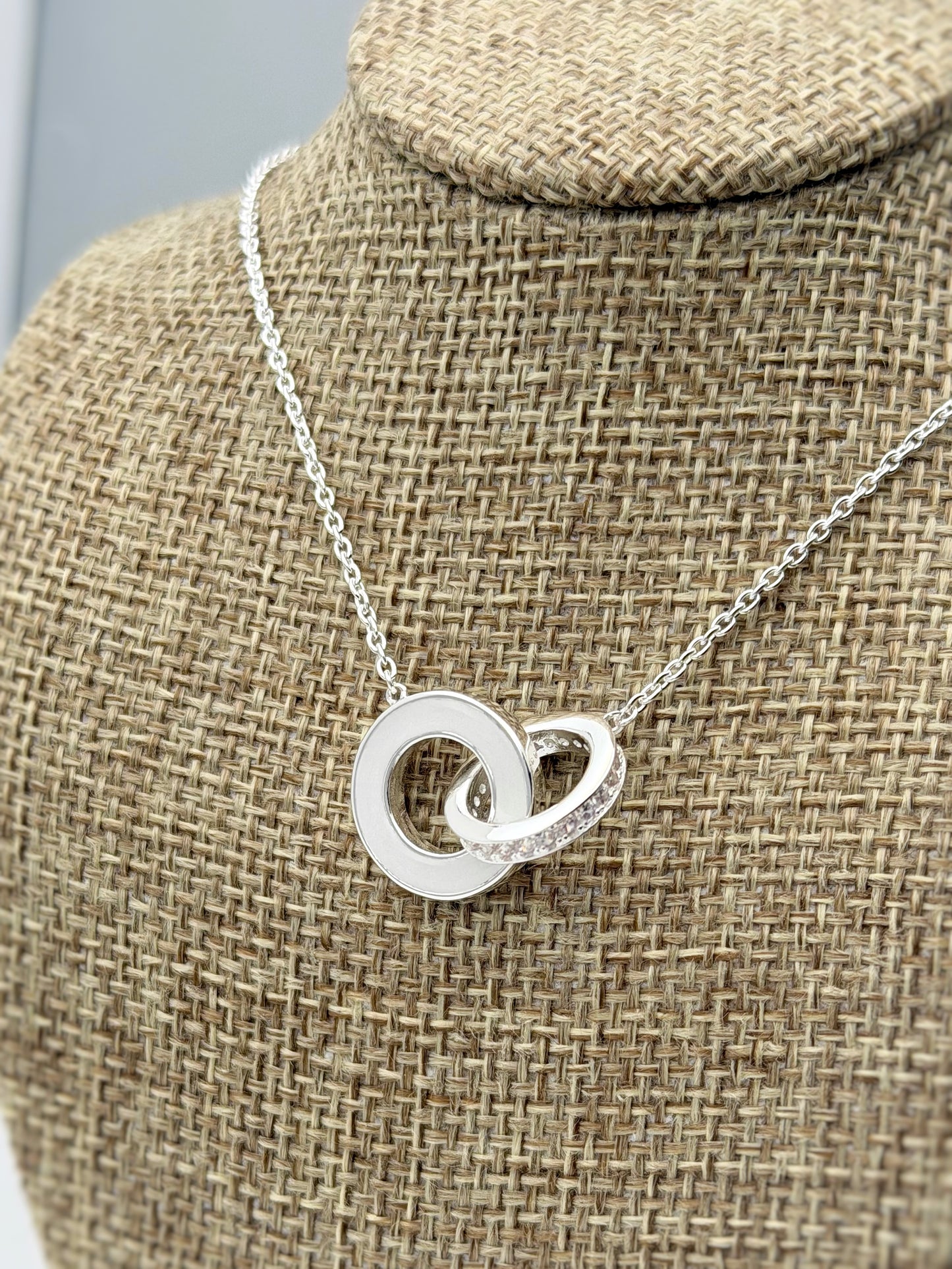 925 Silver Link of Love Pendant