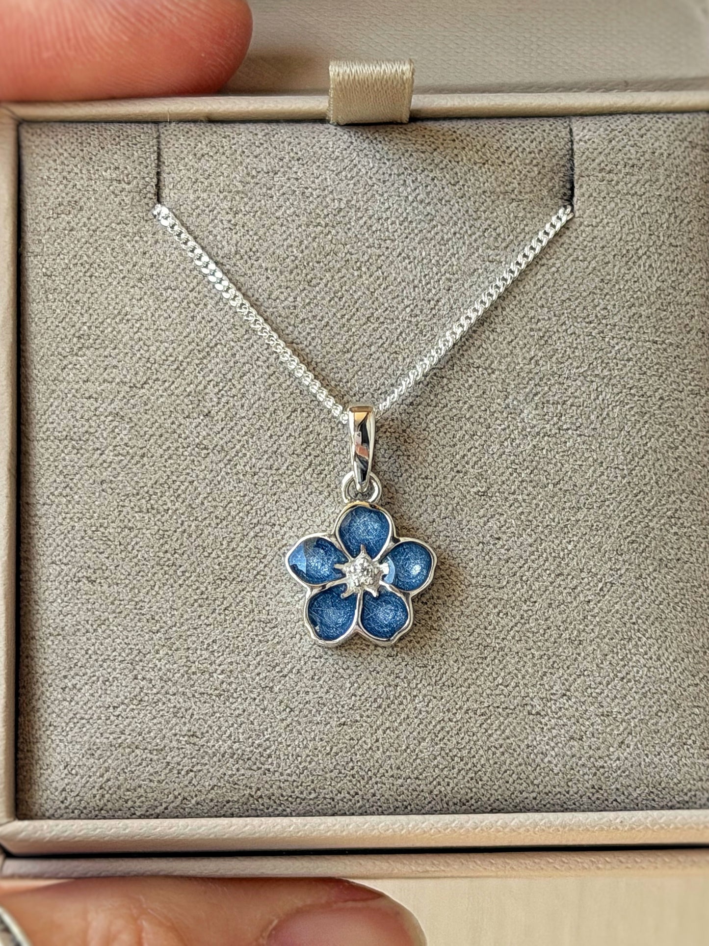 925 Silver Crystal Centre Forget-Me-Not Flower Pendant