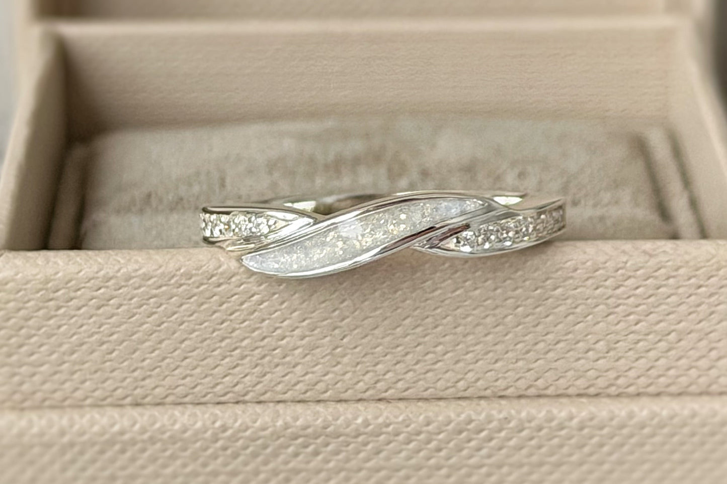 925 Silver Wave Crystal Band Ring