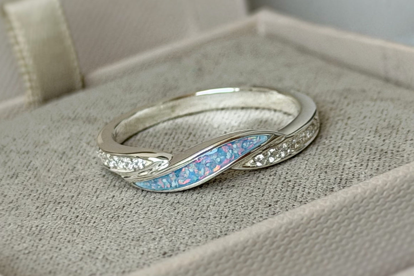 925 Silver Wave Crystal Band Ring