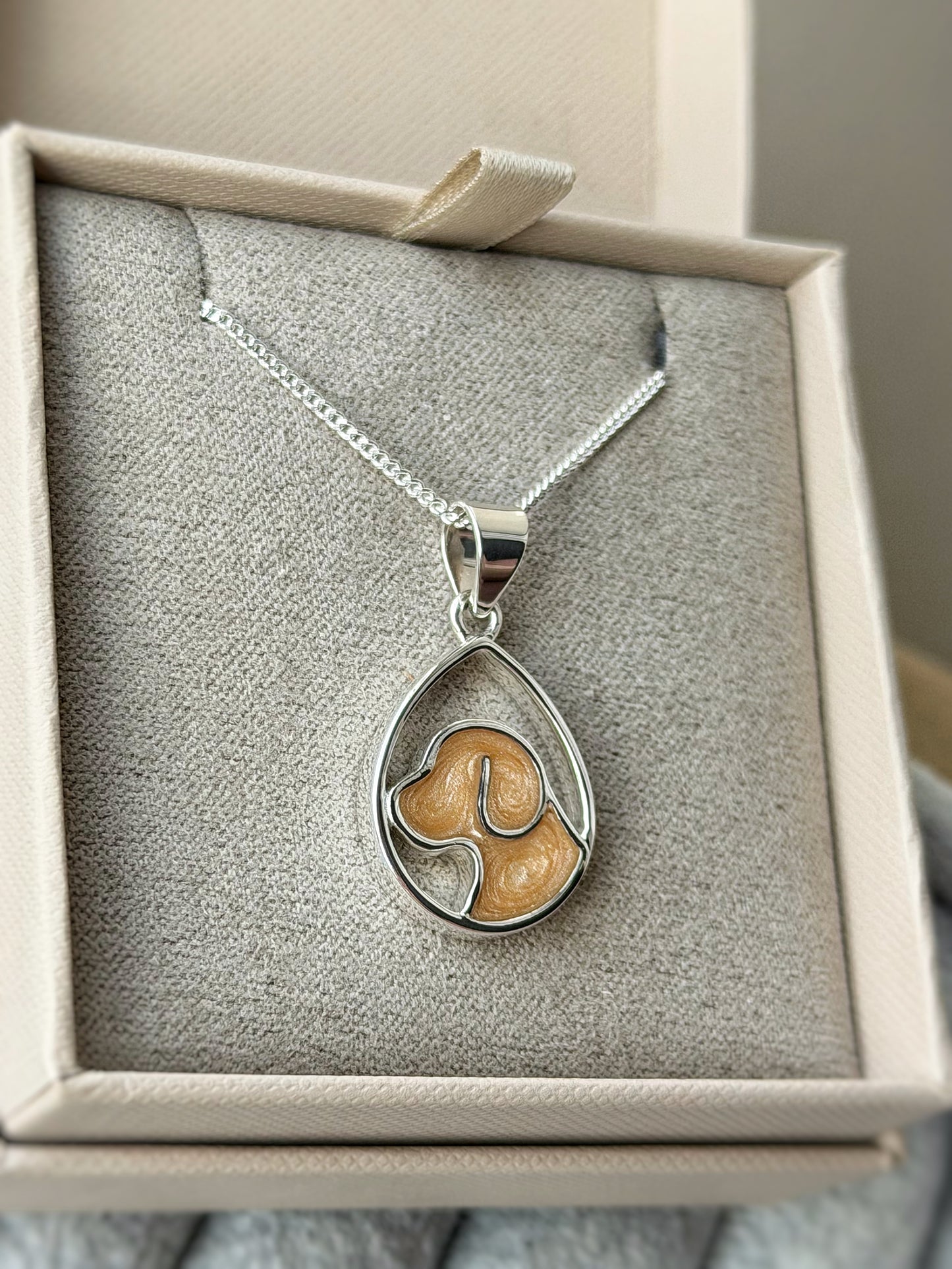 925 Silver Teardrop Dogs Head Pendant