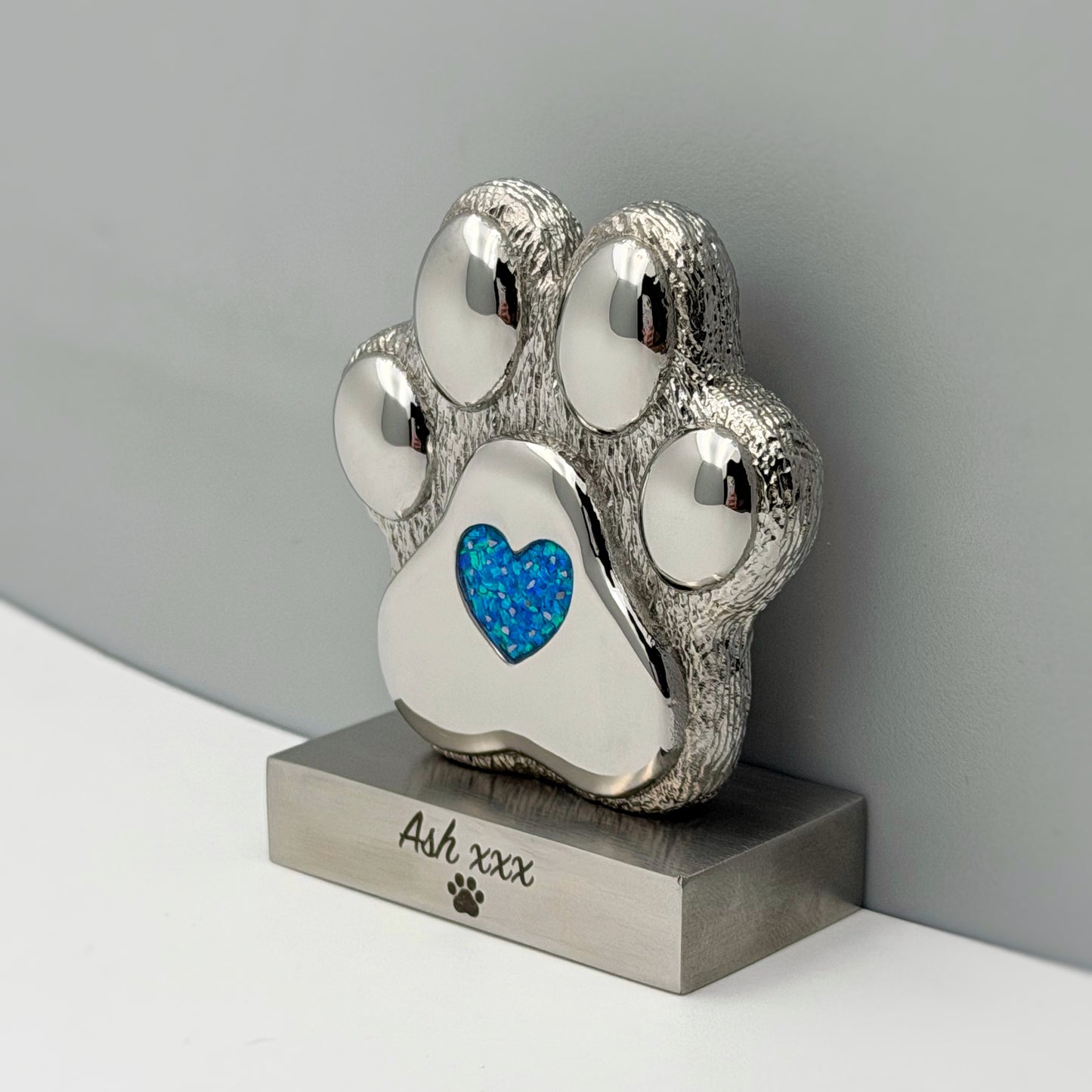 Paw Shape Stainless Steel Memorial Ornament with Stand