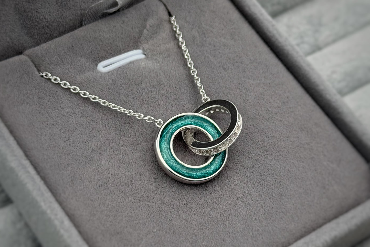 925 Silver Link of Love Pendant