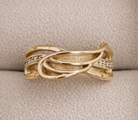 9k Gold Angel Wing Crystal Ring