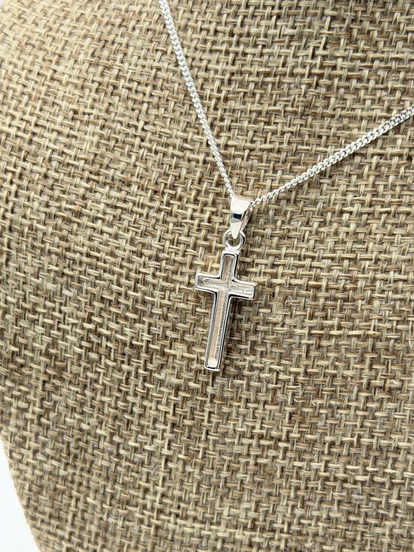 925 Silver Petite Ladies Cross Pendant