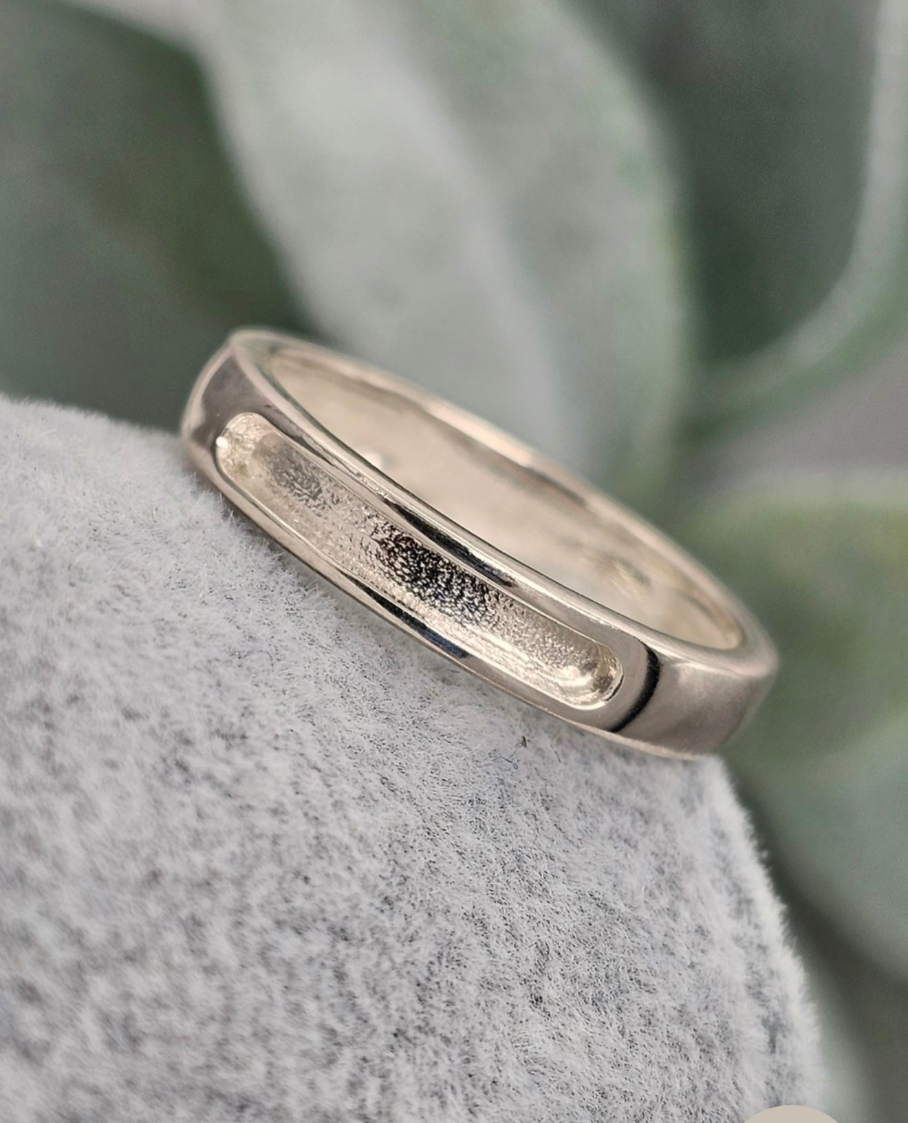925 Silver Unisex 4mm Channel Band Ring