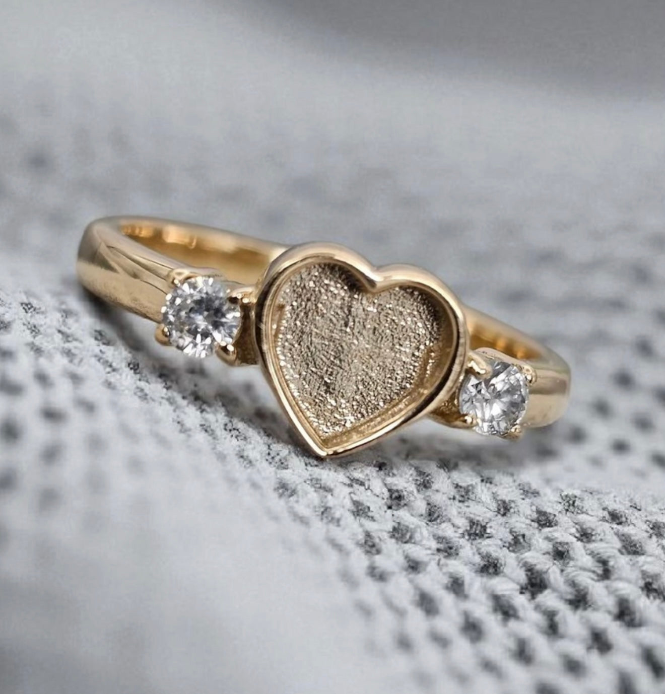 925 Silver Heart Single Crystal Side Ring