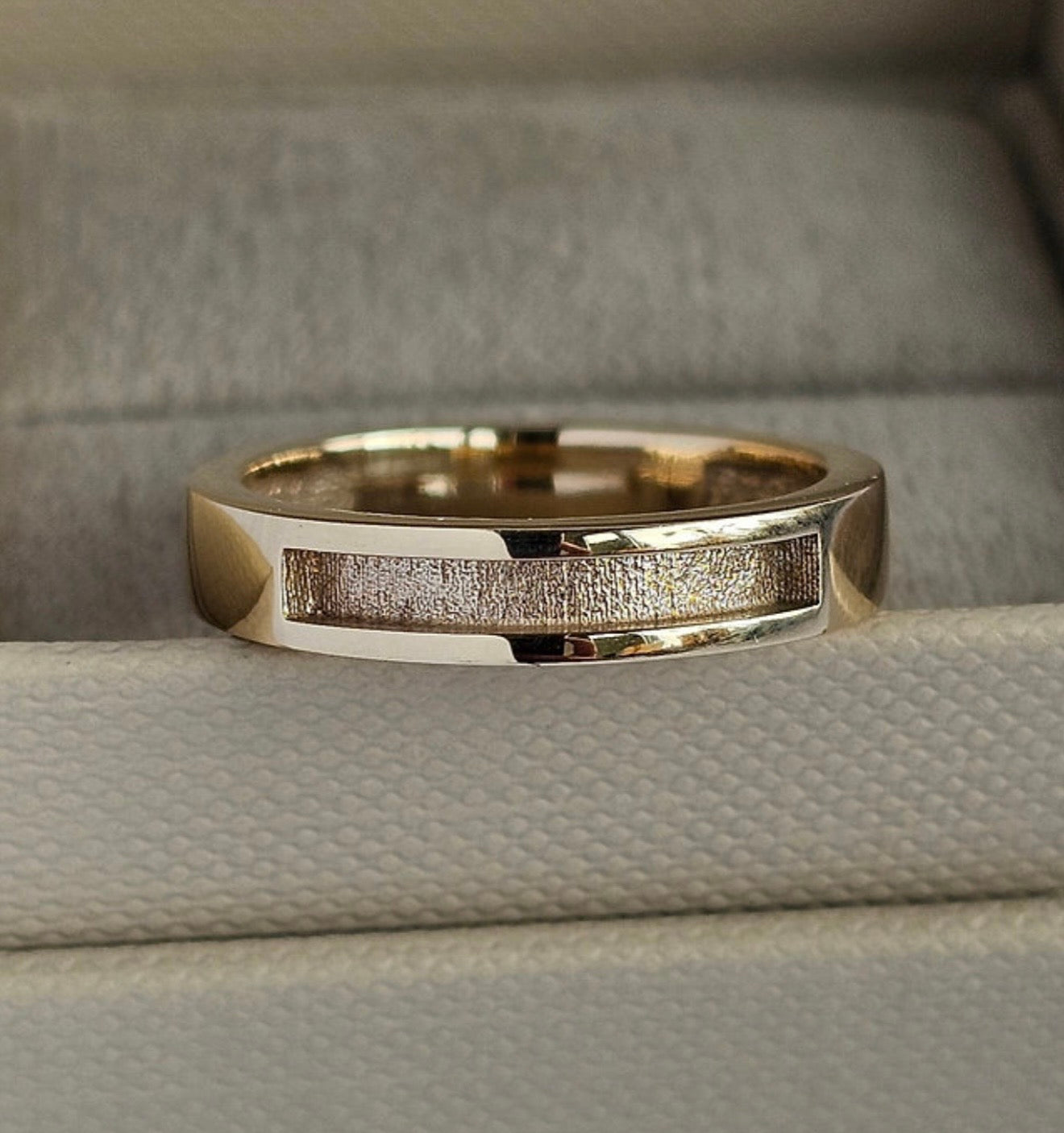 9k Gold Unisex Squared Channel Band Ring